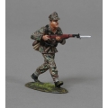 SS153B SS Trooper Charging with Rifle and Bayonet - cap